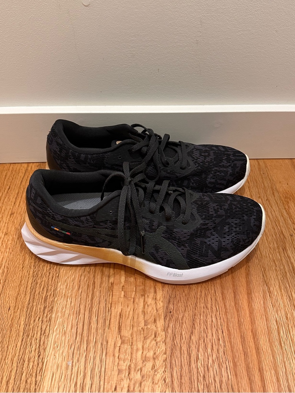 LIKE NEW ASICS Roadblast Black Women's Athletic Running Shoes, Size 8.5